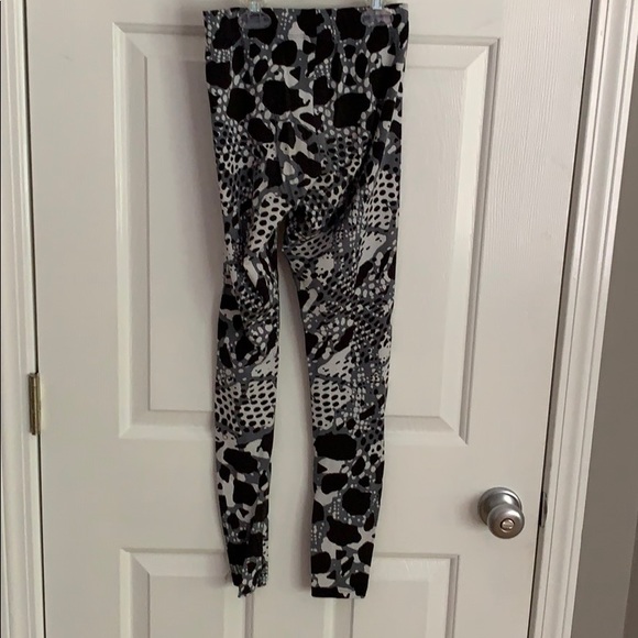 Nike leggings - Picture 2 of 2